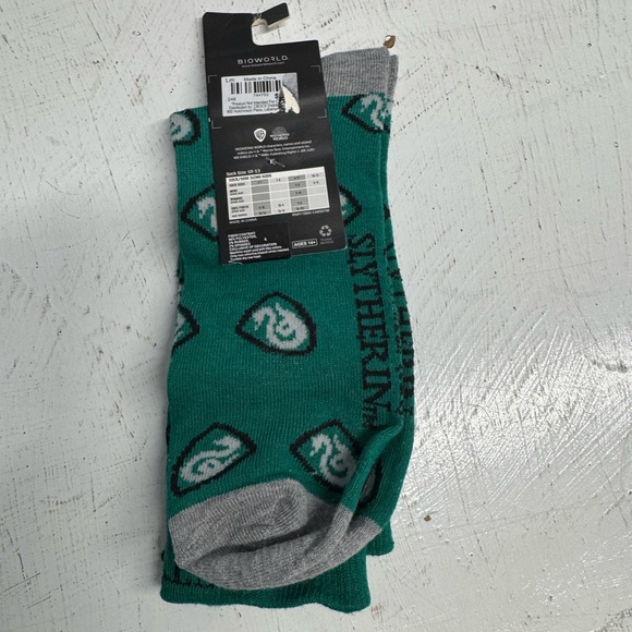 Harry Potter | Slytherin Crew Socks - Picture 2 of 2